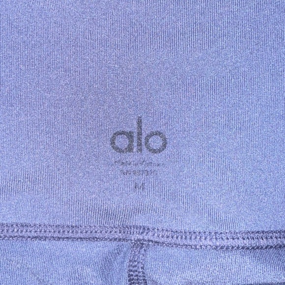 ALO Yoga Light Purple High-Rise Leggings - Picture 6 of 6